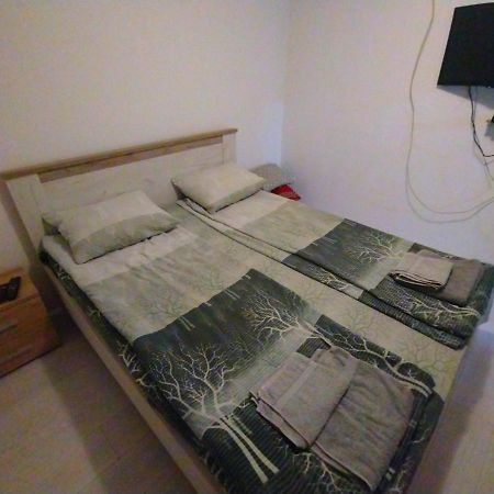 Apartman Dm Apartment Валево Екстериор снимка