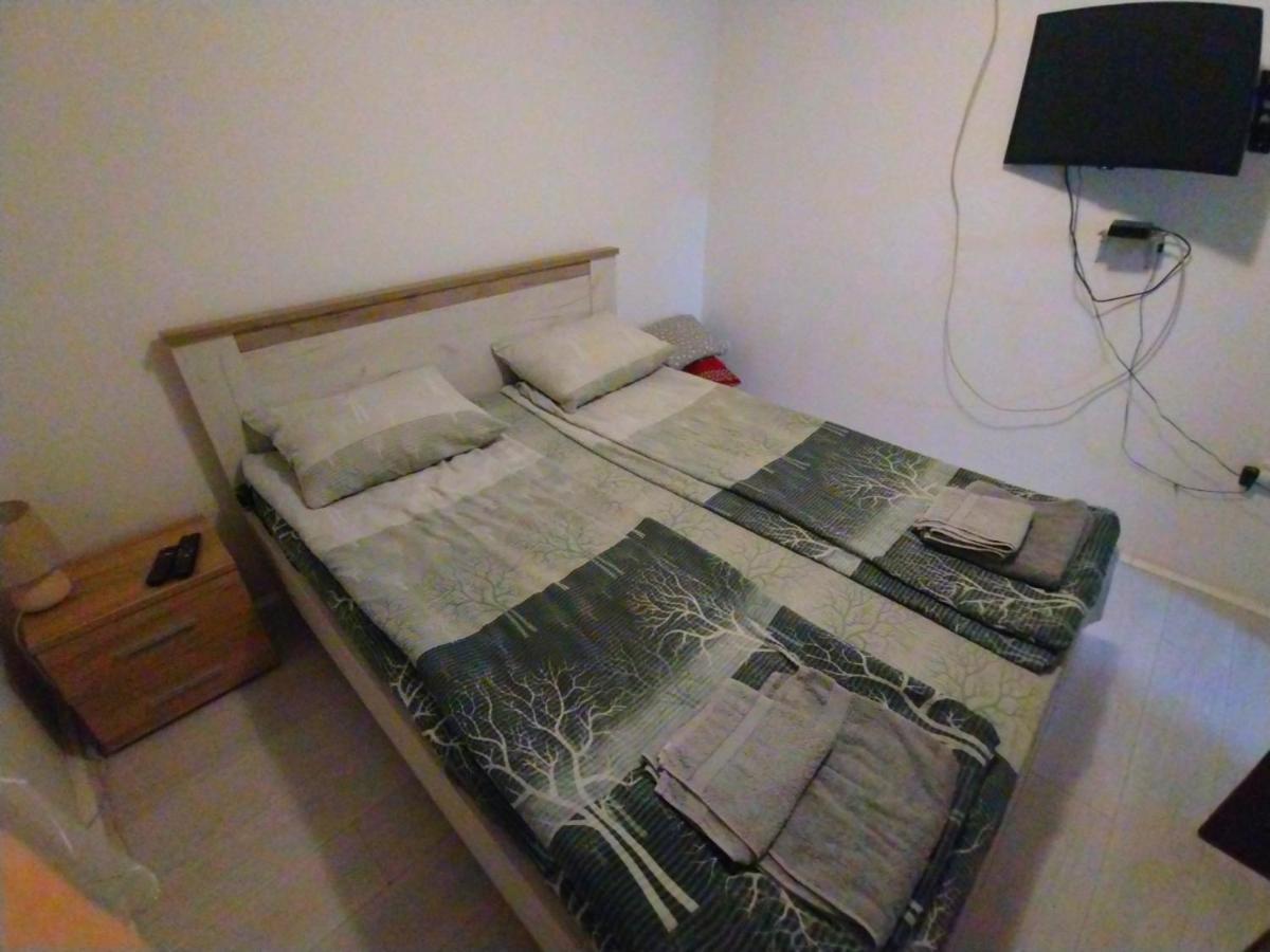 Apartman Dm Apartment Валево Екстериор снимка