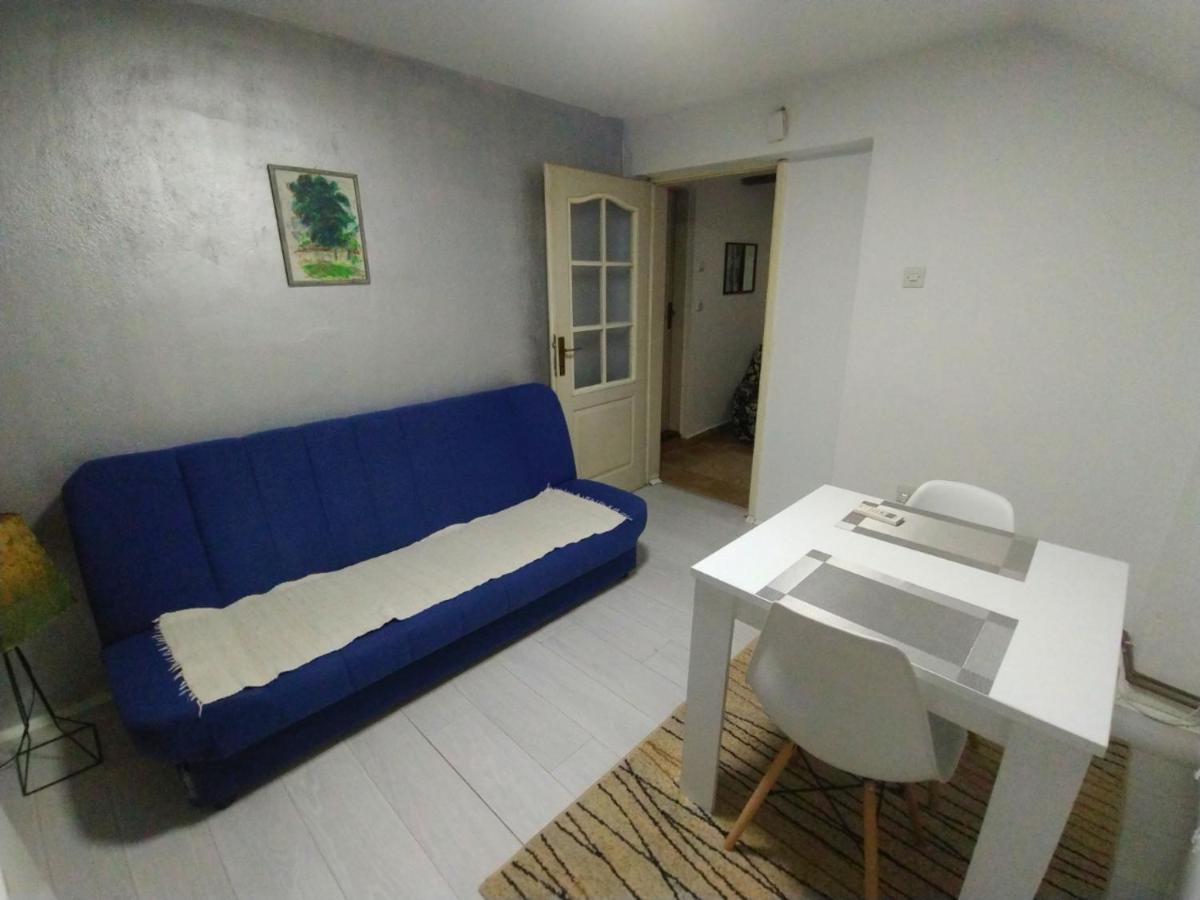 Apartman Dm Apartment Валево Екстериор снимка